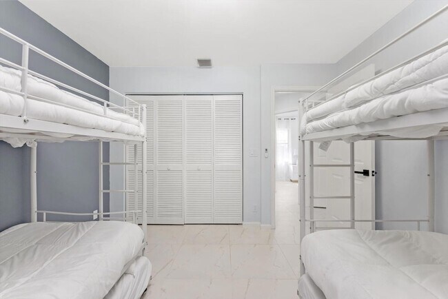 Building Photo - 13947 Geranium Pl