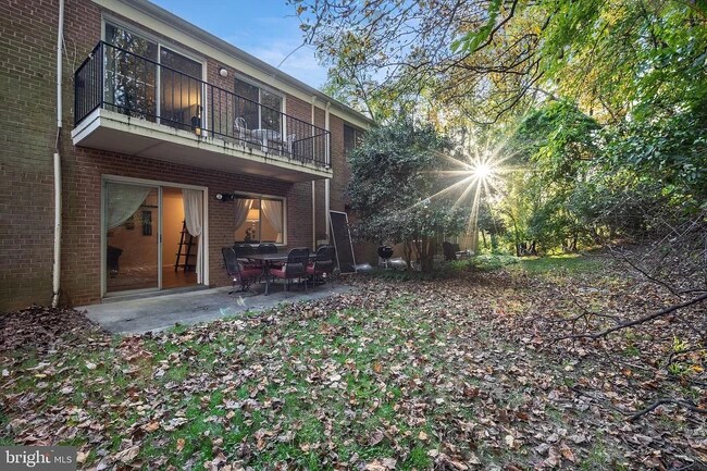 Building Photo - 10684 Weymouth St