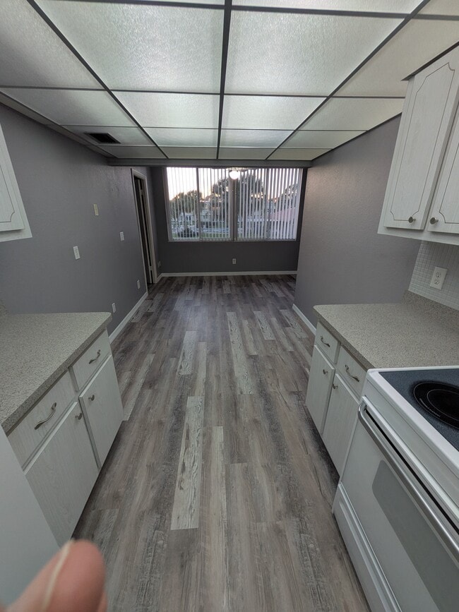 Building Photo - 4710 Bay St NE