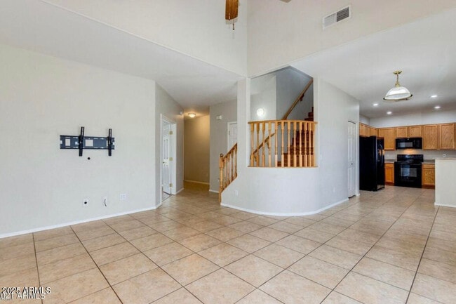Building Photo - 2027 E University Dr