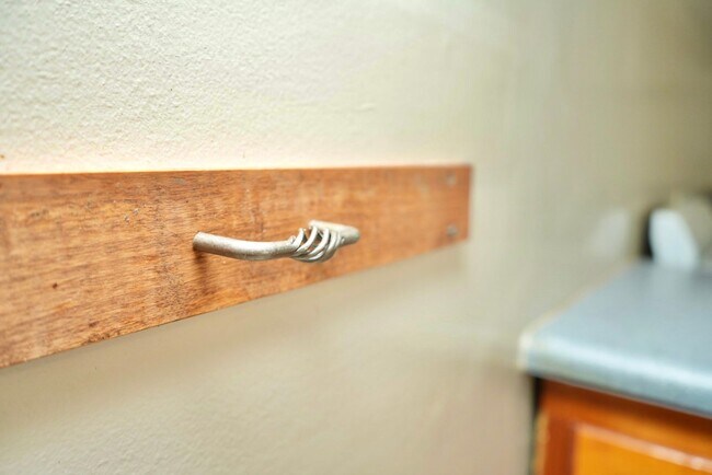 Building Photo - 109 Piedmont Ave N