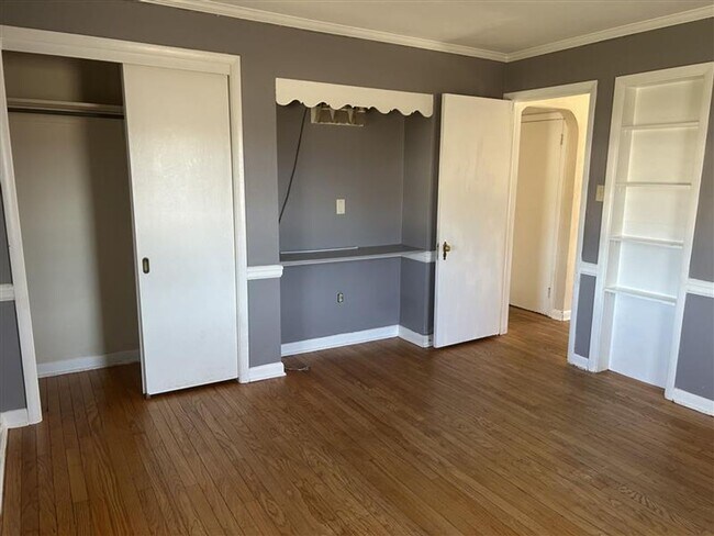 Building Photo - 4 Bedroom home for Rent!! This house is being renovated**