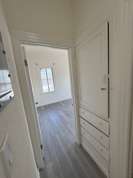 Building Photo - 116 S Mathews St