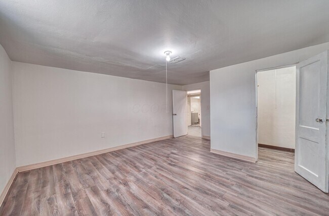 Building Photo - 1139 Miller Ave
