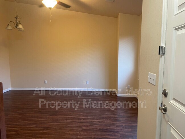 Building Photo - 5014 Everett St