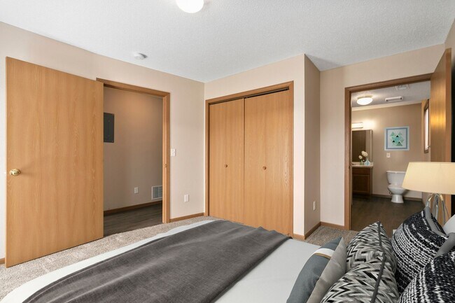 Building Photo - 2130 Silicon Ave