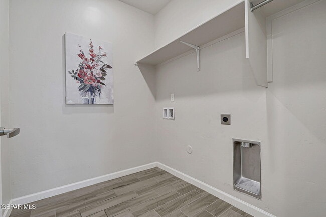 Building Photo - 12917 Nidd Ave