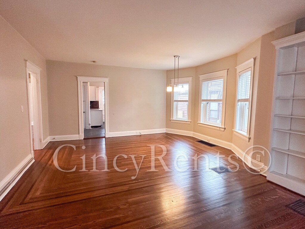 Building Photo - 3416 Mooney Ave