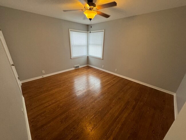 Building Photo - 1245 N 118th St