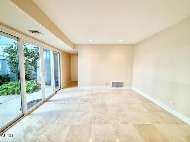 Building Photo - 2204 Kingsbridge Ln