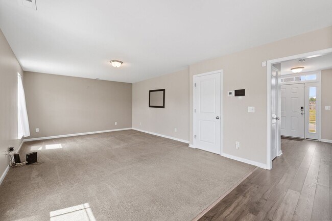 Building Photo - 230 Rosewood Ln