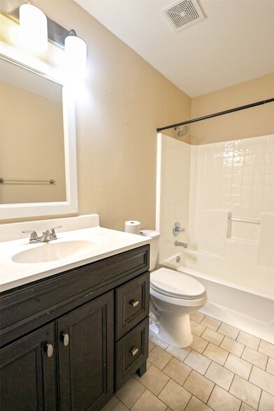 Building Photo - 5223 Jordan Ridge Dr