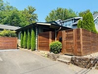 Building Photo - Sellwood Cool, Clean and Crisp
