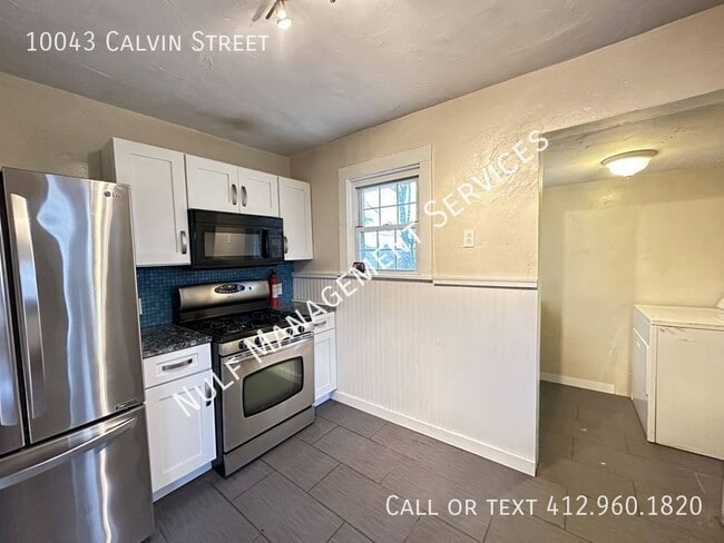 Building Photo - 10043 Calvin St