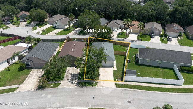 Building Photo - 8451 Oak Crossing Dr W