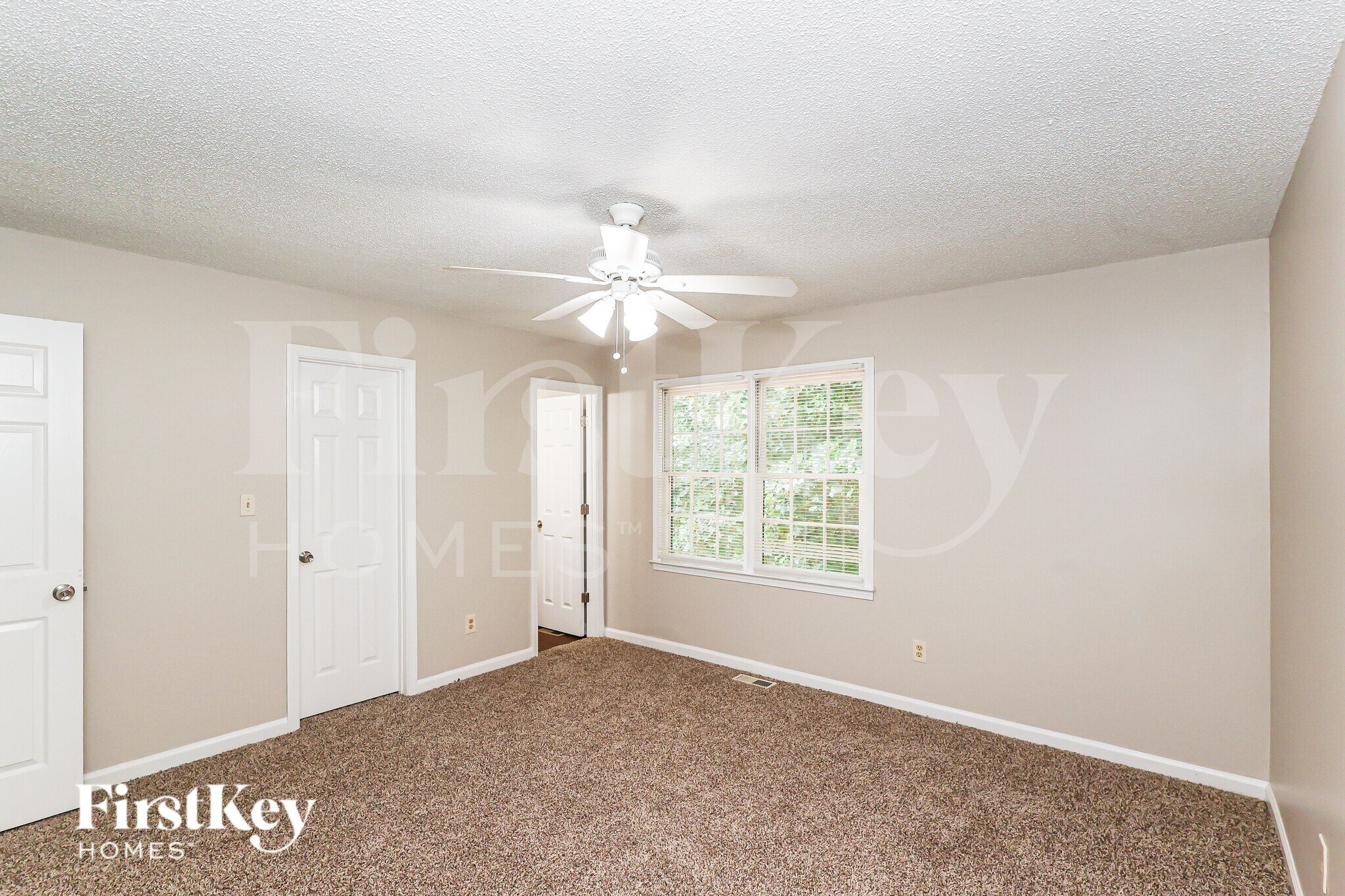 Building Photo - 1775 Independence Dr