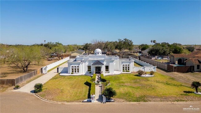 Primary Photo - 4004 Persimmon Dr