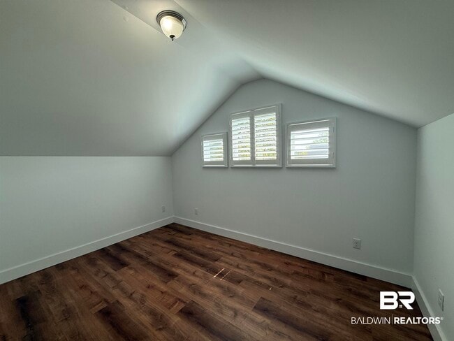 Building Photo - 10391 Emmanuel St