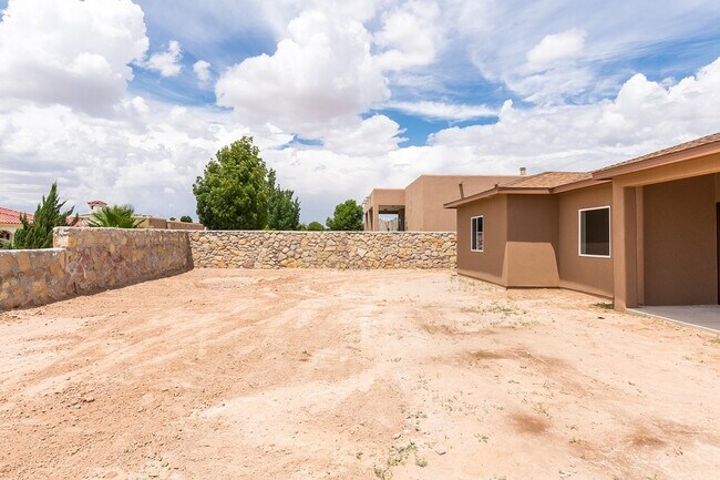 Building Photo - 4507 Mesa Central Dr