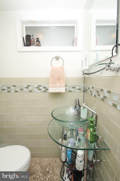 Building Photo - 511 S 17th St