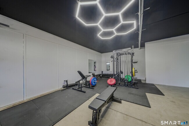 Building Photo - 145 Brentwood Ave