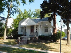 Building Photo - Lower Unit Duplex Walking Distance to Downtown Birmingham