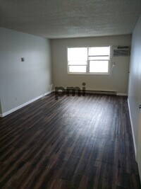 Building Photo - 24 W Buchanan Ave