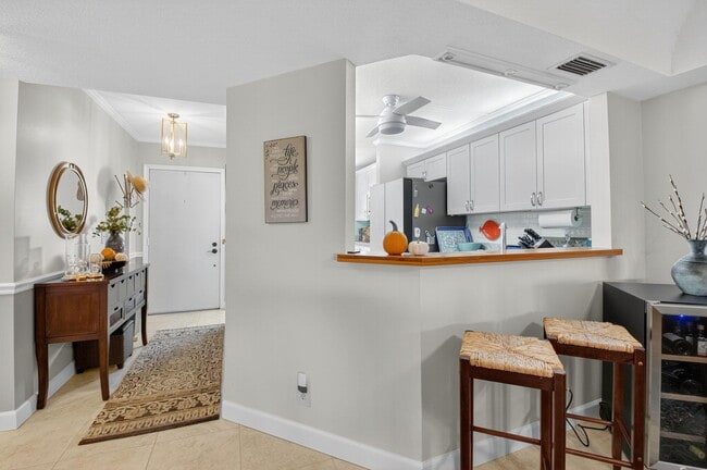 Building Photo - 23279 Barwood Ln N