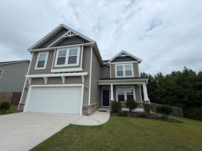 Building Photo - Towne Point Beauty!