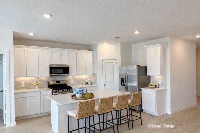 Building Photo - 30751 Wicklow Gdns Dr