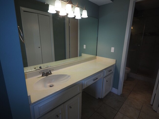 Building Photo - Amazing Austin condo!