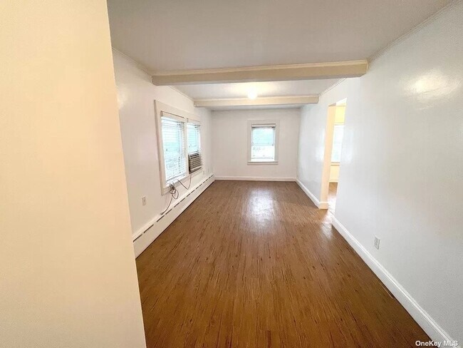 Building Photo - 1237 Hollywood Ave