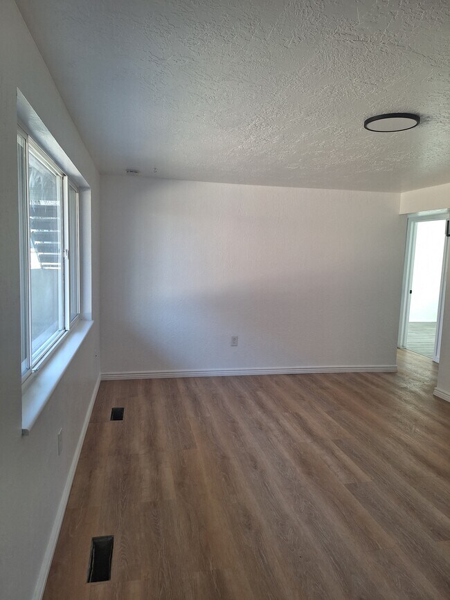 Building Photo - Roy 4-plex 2014