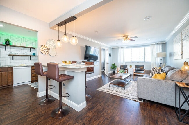 Building Photo - 215 Piedmont Ave NE