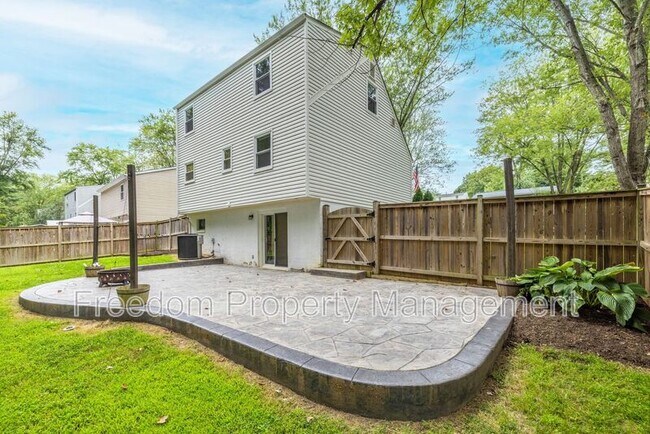Building Photo - 5256 Sudberry Ln