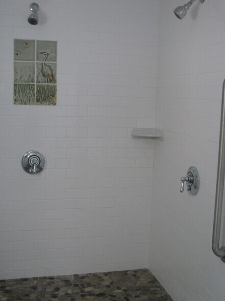 shower - 2 Appian Way