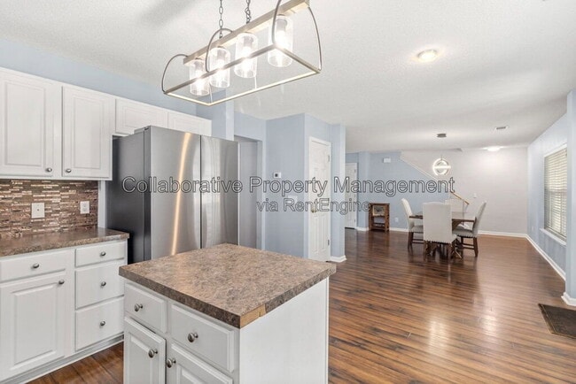 Building Photo - 215 Tigers Paw Dr