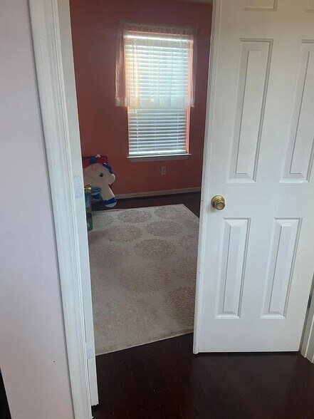 Building Photo - 1358 Cascade View Dr SW