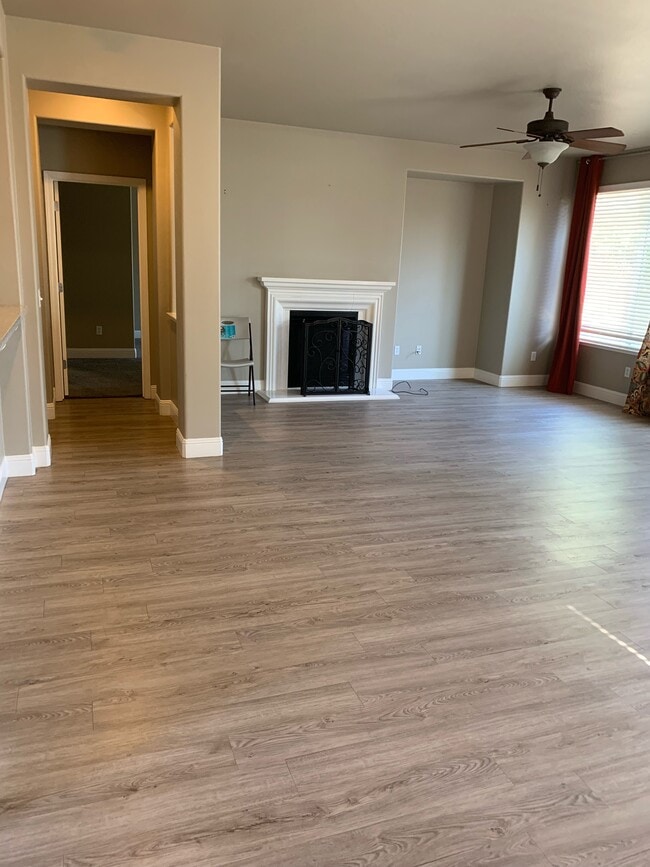 Building Photo - 2080 Henderson Way