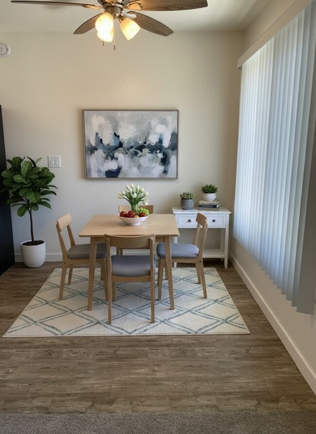 Building Photo - Spacious 2 Bedroom Unit in Huntington Beach