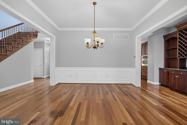 Building Photo - 16 Oak Leaf Ln