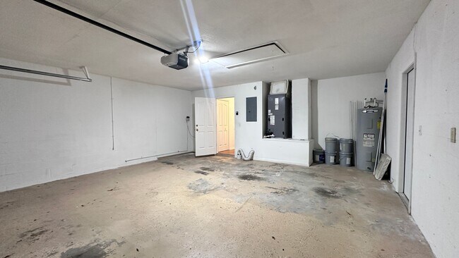 Building Photo - 7468 Aprelle Dr