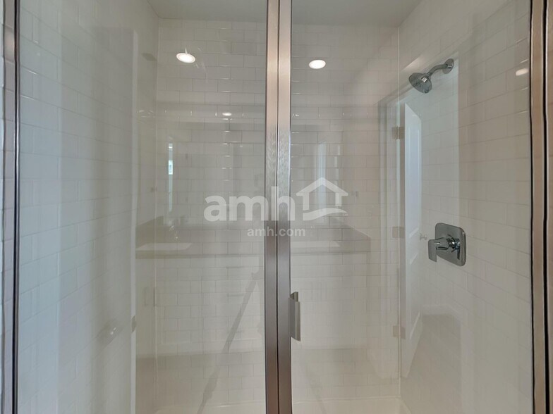 Building Photo - 23693 E 3rd Pl