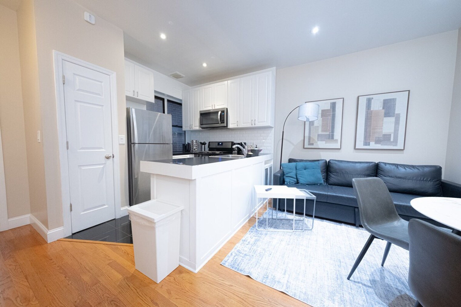 Building Photo - 230 W 113th St