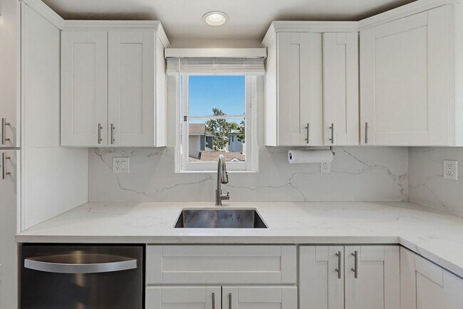 Building Photo - 344-46 G Avenue, D