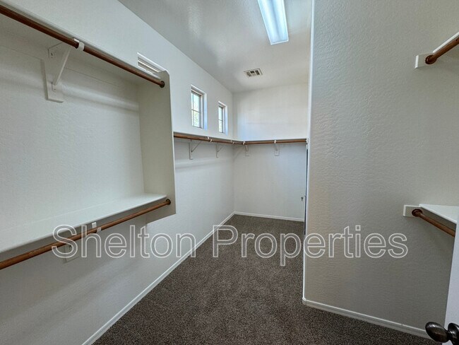 Building Photo - 21060 W Elm Way Ct