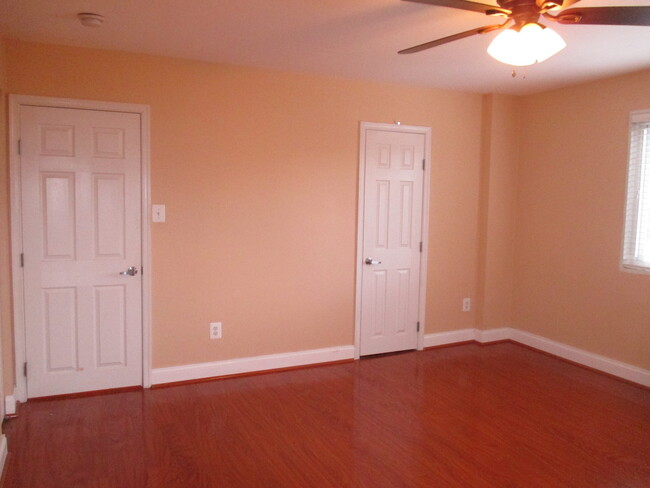 Building Photo - Beautiful 1 Bedroom Condo in Hyattsville!