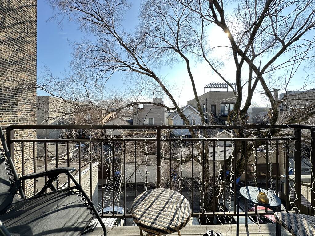 Building Photo - 1743 W North Ave