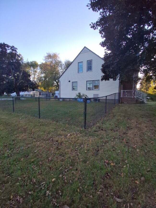 Building Photo - 5557 146th St N