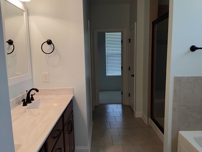 Building Photo - 4 Bedroom home in Beaufort